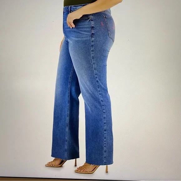 RE Generations by Celebrity Pink Women’s Plus Size Jeans Wide Leg Size 2… - Picture 2 of 15